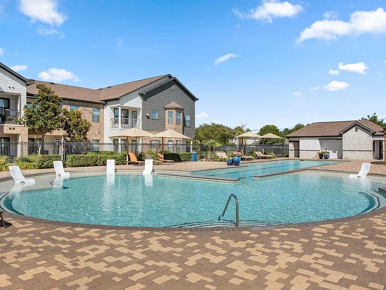 Avenues at Cypress - Splash Pool