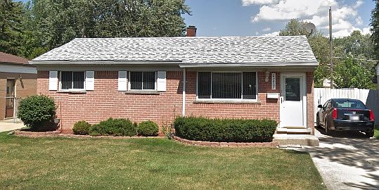 1st image of 23407 Glenbrook St