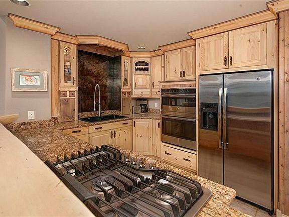 3rd image of 117 Woods Dr #117