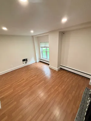 Rented by Remax Edge | media 4