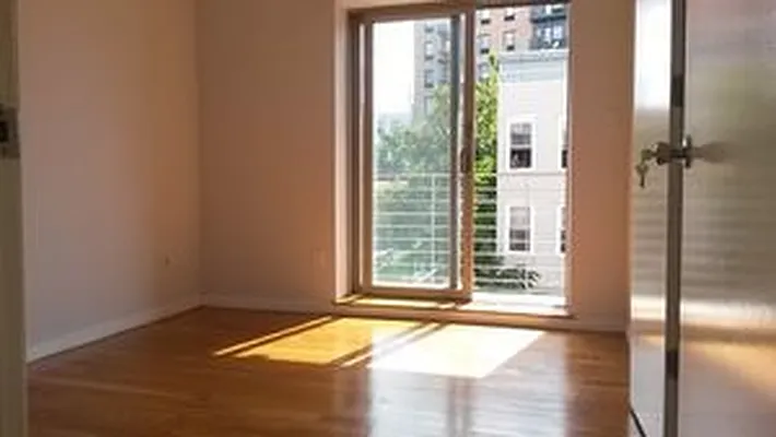 Rented by Signature Property Realty | media 34