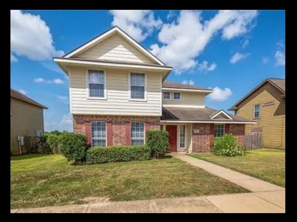 4032 Southern Trace Dr, College Station, TX 77845