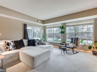 304 N Marshview Rd #304, Stewartstown, PA 17363