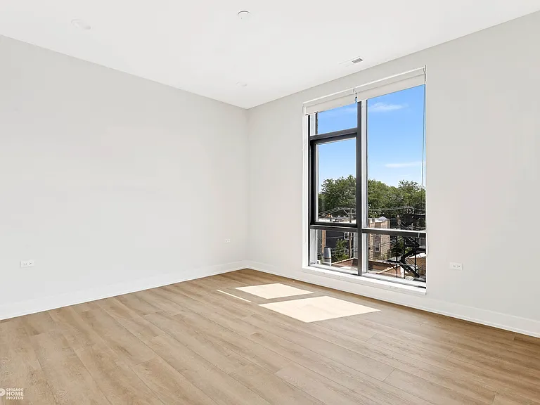 3207 N Lawndale Ave #202 — Photo 13