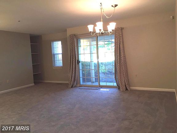 3rd image of 31 Wickham Ct Unit 31