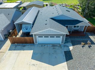 829 Jacobson Way, Lakeside, OR 97449