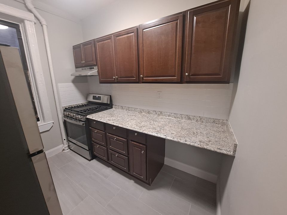 1st image of 39-31 24th St #12