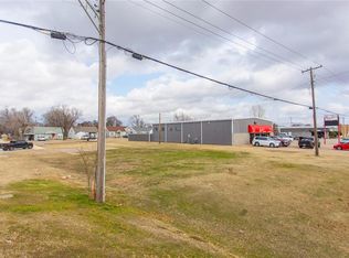 306 S Howard Ave, Moore, OK 73160