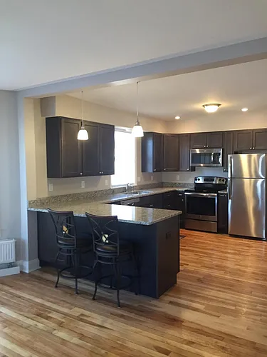 8 Clinton St Photo 1