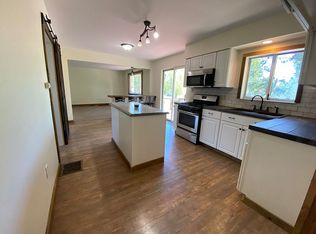 160 S Elba Rd, Lapeer, MI 48446