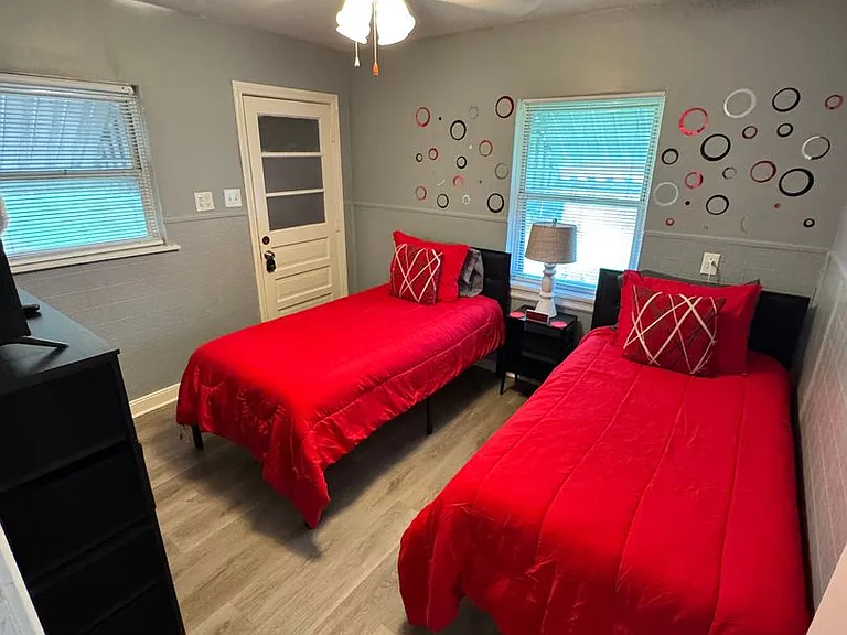 1732 Winder St — Photo 10