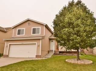 17180 Ruggles St, Omaha, NE 68116