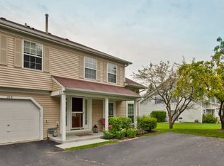 213 Butternut Ln #213, Streamwood, IL