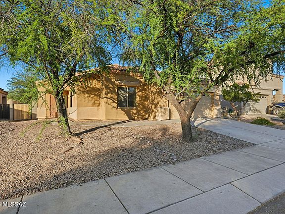 3rd image of 6661 E Gehrig Ln