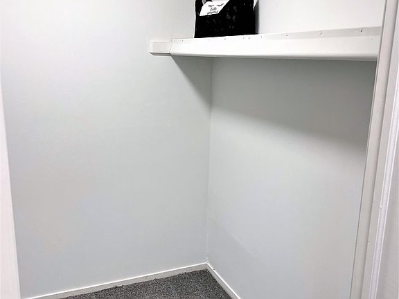 5th image of 4904 Harbor Point Dr #6-1