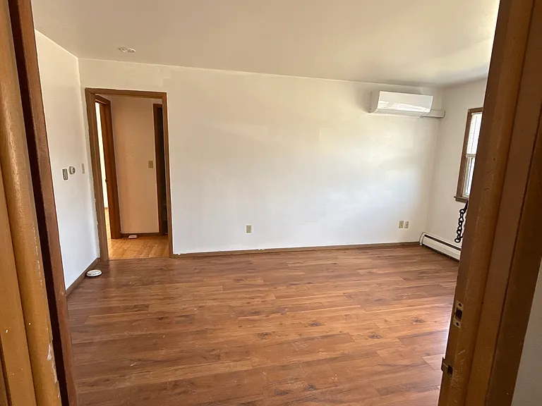 47 Valley Ave #3 — Photo 1