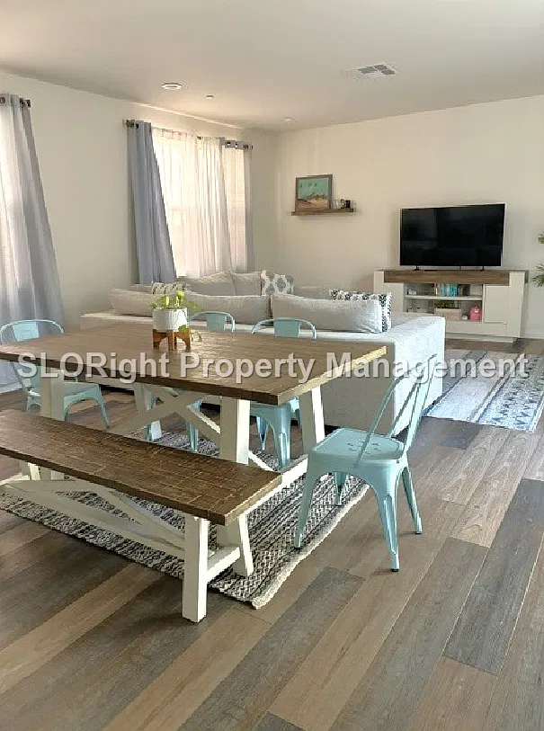 3 bed, 3.0 bath, 1621 sqft, $4,200 — Photo 4