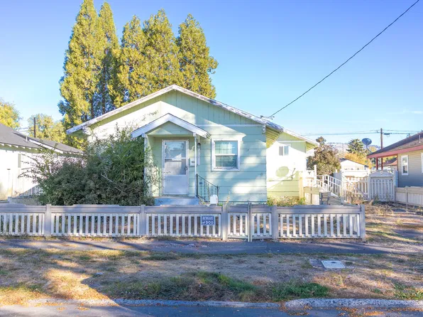 2241 Applegate Ave, Klamath Falls, OR 97601