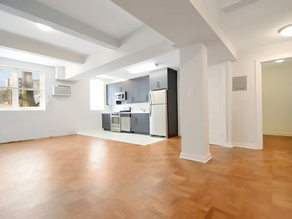 1135 Pelham Pkwy #L4