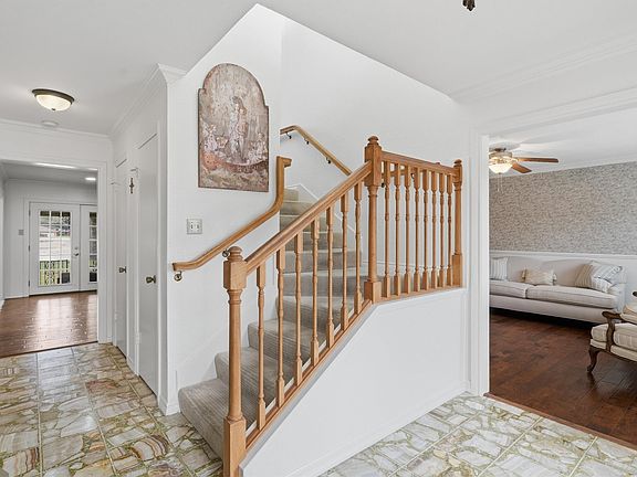 5th image of 79 One Main Pl