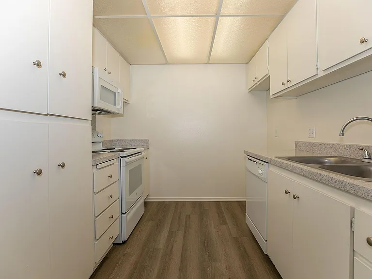 Country Woods Apartment Homes — Photo 24