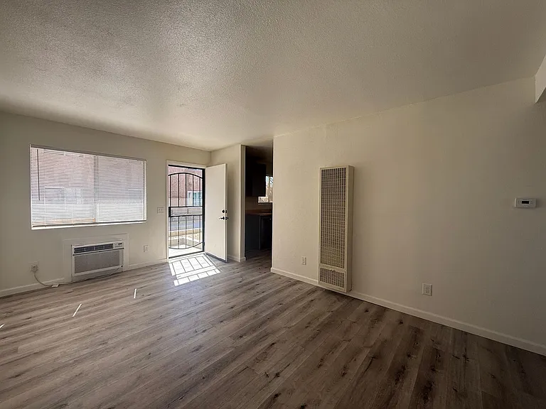 524 E Avenue Q12 #4 — Photo 5