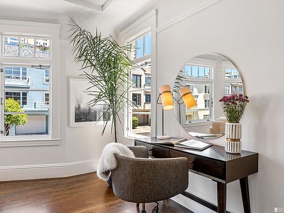 5th image of 2831 Polk St APT 2