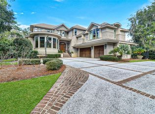 11 N Calibogue Cay Rd, Hilton Head Island, SC 29928