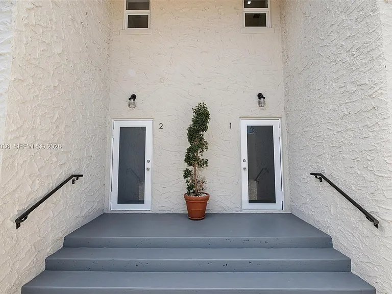 403 SW 12th Ave #3 — Photo 17