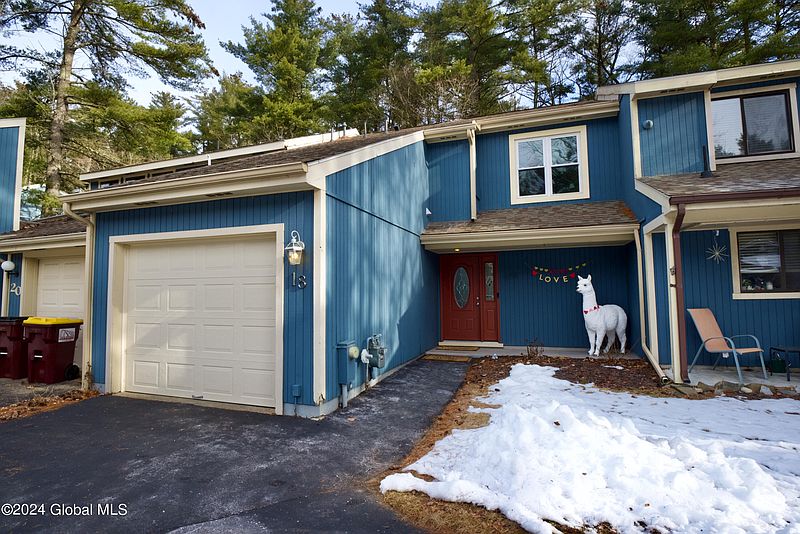 2nd image of 18 Snowberry Road