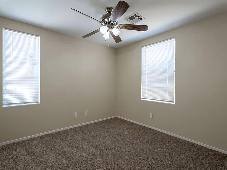 944 Saffex Rose Ave — Photo 29