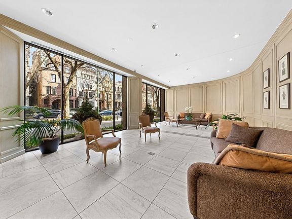 4th image of 1440 N State St #10C