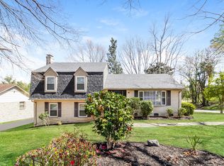 1600 Sir Galahad Rd, Greensboro, NC 27405