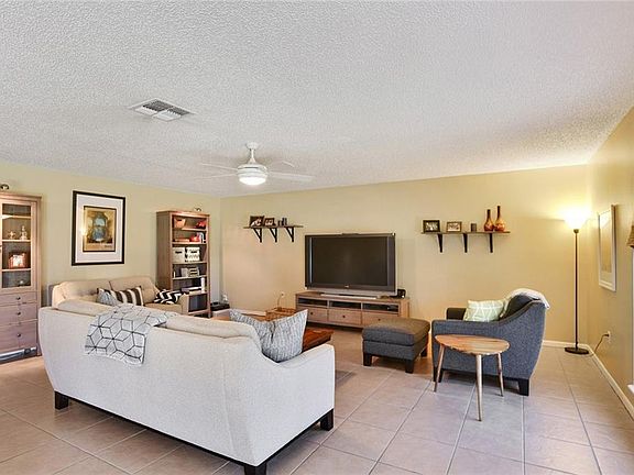 5th image of 396 Oslo Dr
