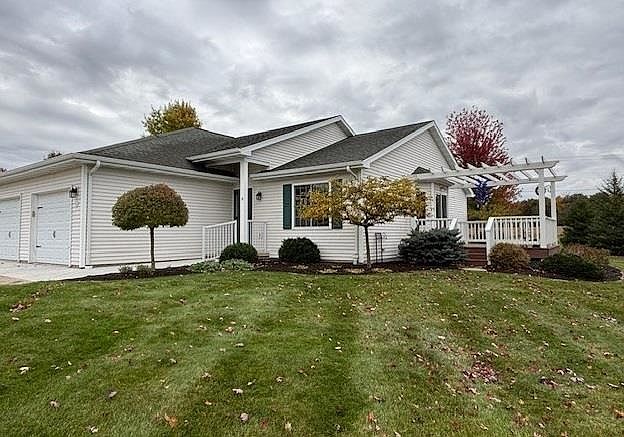1st image of 870 Patricia Ct Unit 6