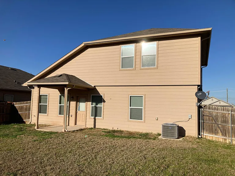 617 Donegal Ln — Photo 31