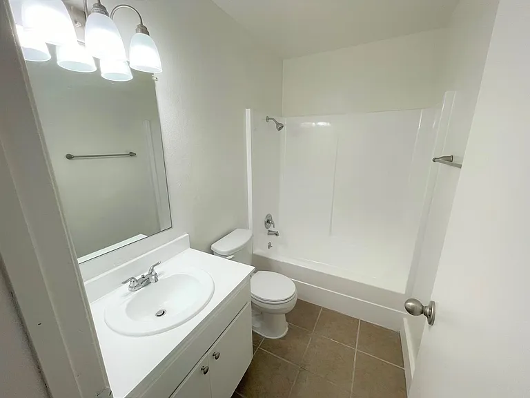 217 Sespe Ave #A-B — Photo 20
