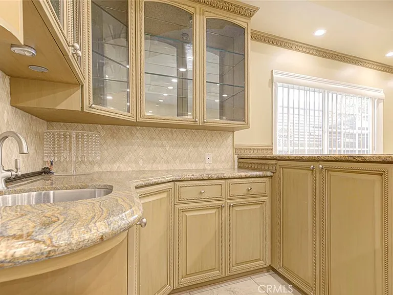 6641 Agnes Ave — Photo 5