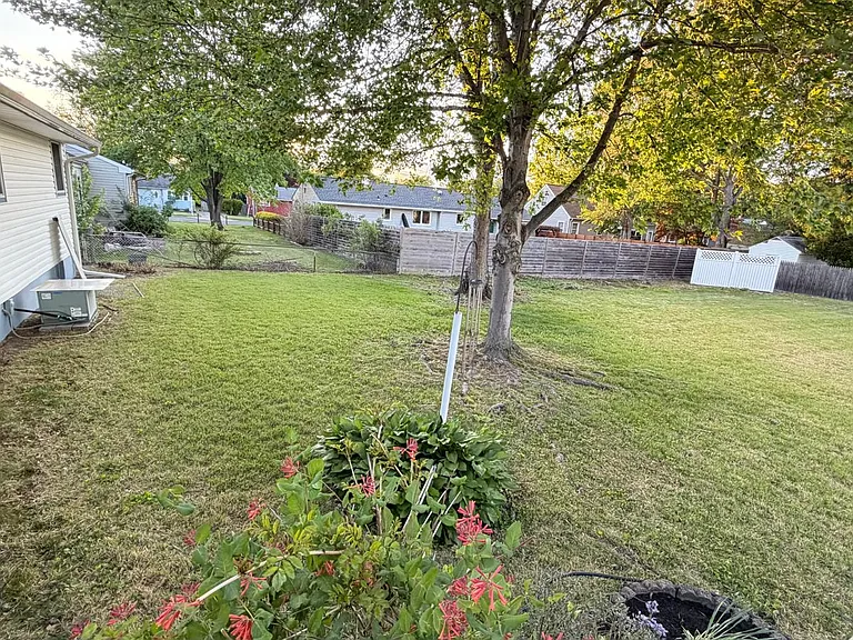 51 Macon Dr — Photo 31