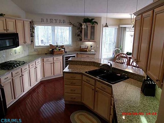 3rd image of 9734 Fresno Ct