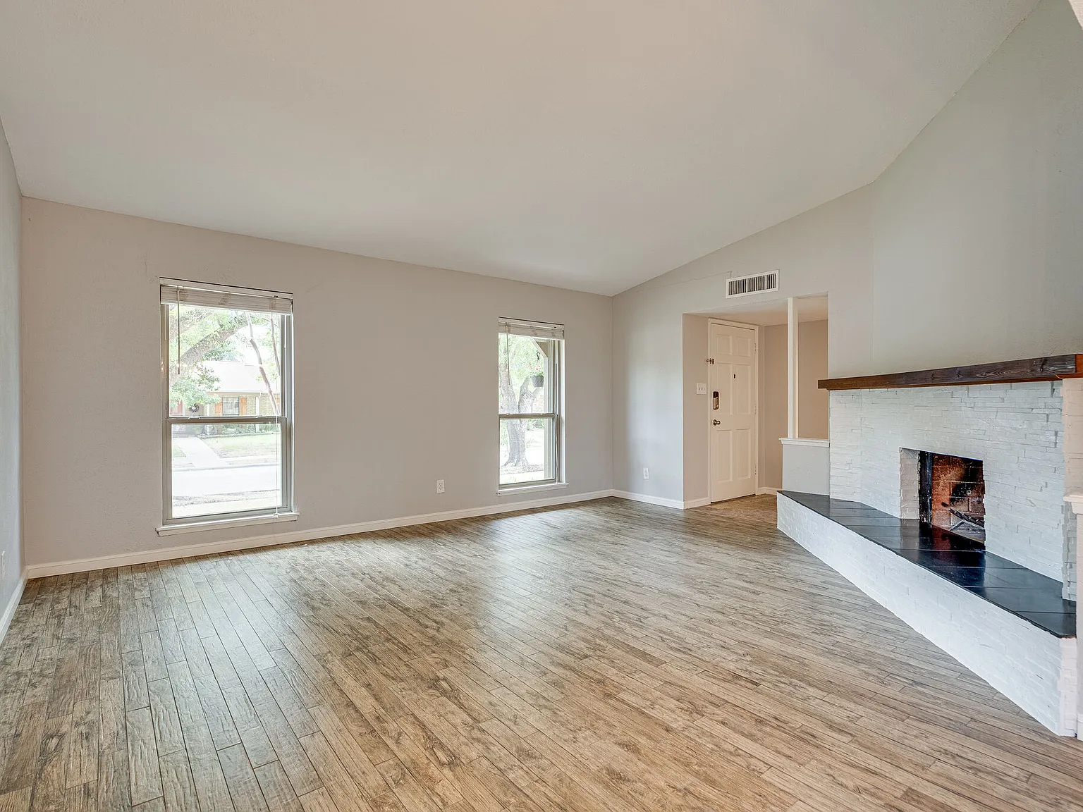 3 bed, 1711 sqft, $2,640 — Photo 4