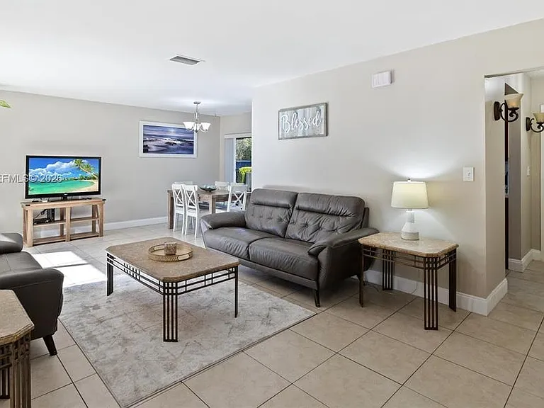 4119 Coral Springs Dr — Photo 2