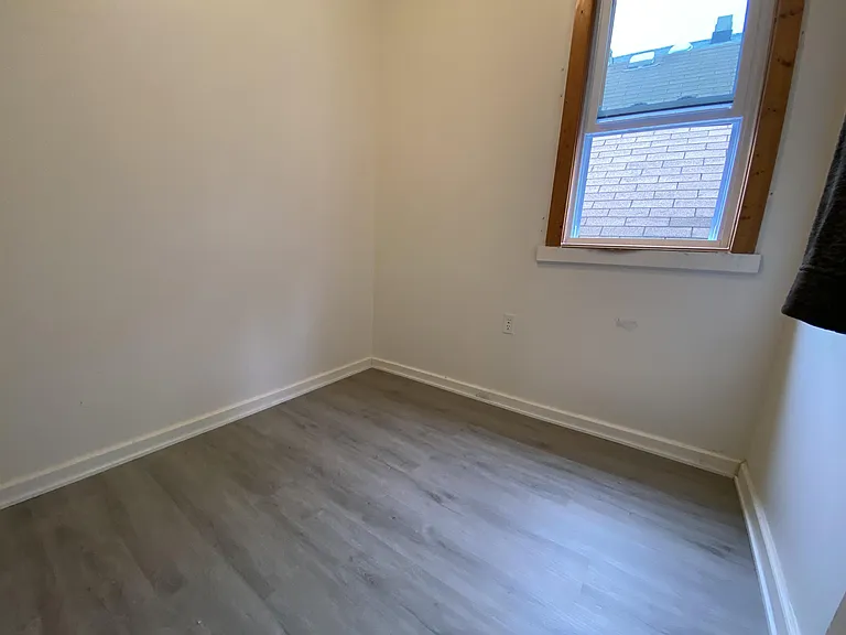 4450 S Wood St #2-R — Photo 2