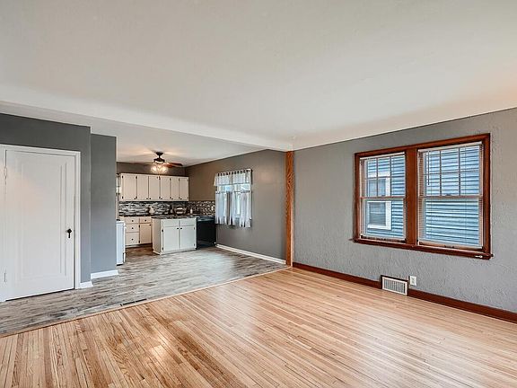 4th image of 429 5th Ave S