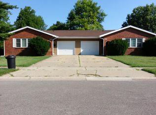 2101 Austin Dr, Springfield, IL 62704