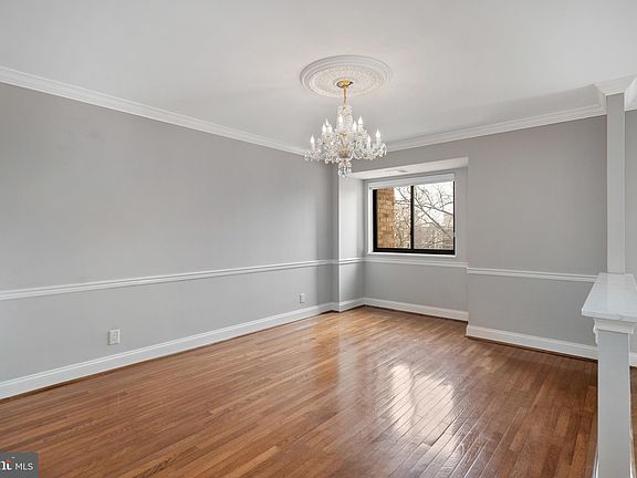 4th image of 5904 Mount Eagle Dr APT 504