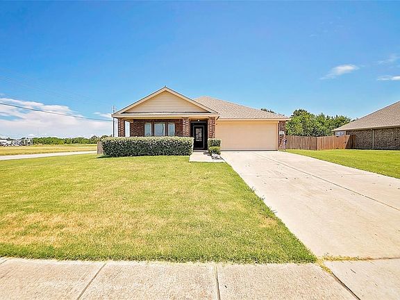 2nd image of 1124 Colony Dr
