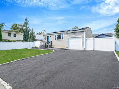 369 Columbus Avenue, West Babylon, NY, 11704