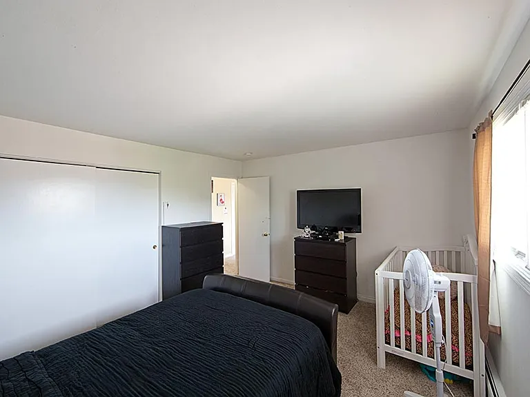 361 Marshall Rd — Photo 6