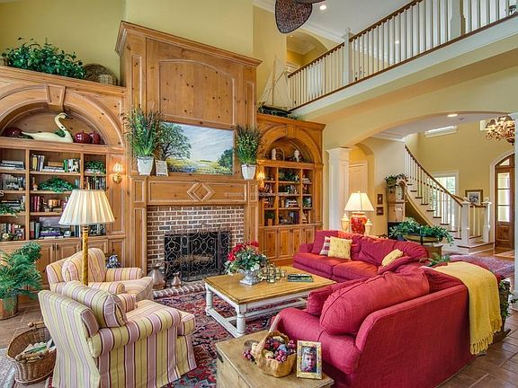 4th image of 1 Airy Hall Ct